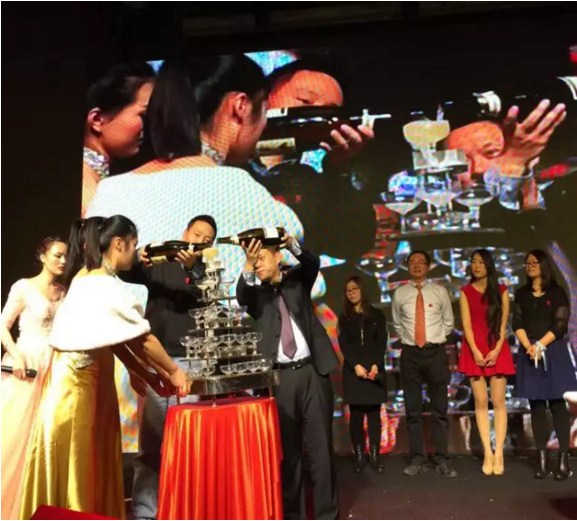 “风华十载，大道致远”——华道十周年庆典暨2016“群英汇”年会于徐州隆重举行